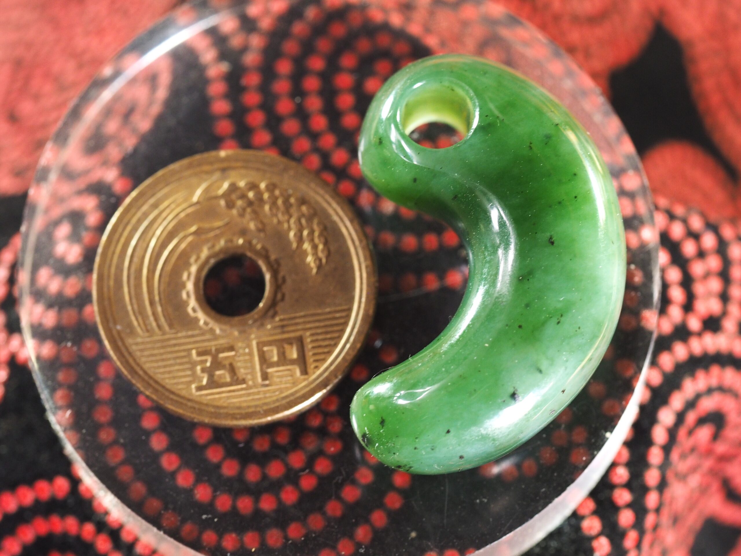 素材より造形で勝負！・・・出雲大社の眞名井の勾玉 | 縄文人(見習い